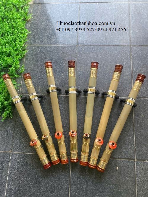 Điếu nứa Thanh Hóa mộc mạc, bền chắc, cho tiếng rít trầm vang và hương vị thuốc lào đậm đà, mang đậm bản sắc quê Việ